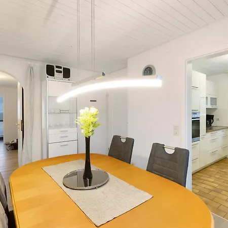 Lilie Und Dahlie Münsingen