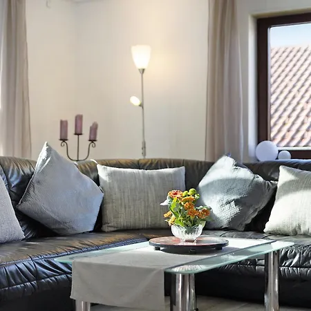 Lilie Und Dahlie Apartamento *