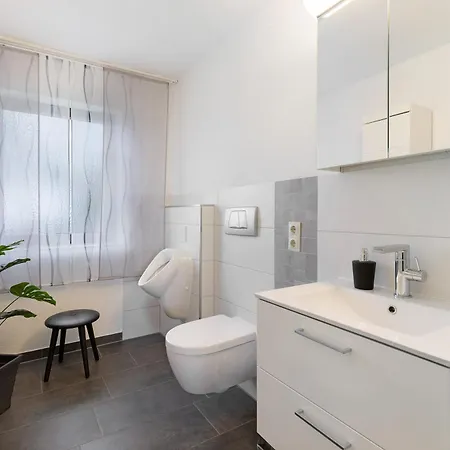 Lilie Und Dahlie * Münsingen